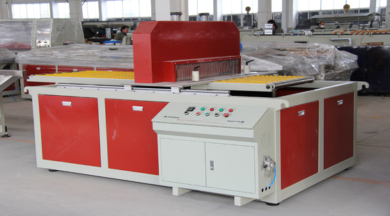 32.9 rpm Ταχύτητα βίδα Διπλής βίδα PVC οροφική γραμμή παραγωγής για το σχεδιασμό βίδες