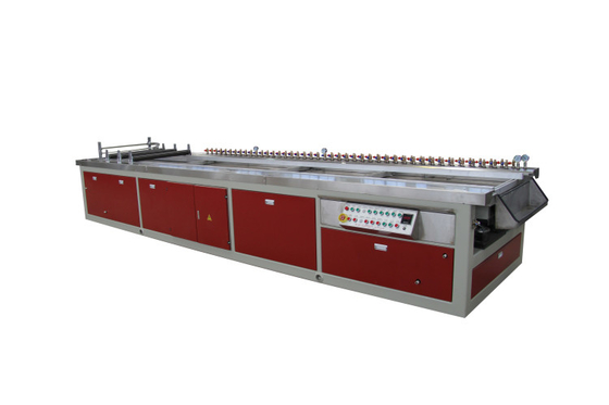 32.9 rpm Ταχύτητα βίδα Διπλής βίδα PVC οροφική γραμμή παραγωγής για το σχεδιασμό βίδες