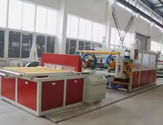 Προσαρμοσμένη 1220mm Co περιστρεφόμενη Κωνική Δίδυμη βίδα PVC Foam Board