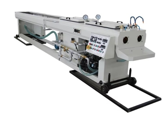 Προσαρμοσμένο χρώμα WPC PVC PE Profile Extrusion Machine 37kw Δύναμη